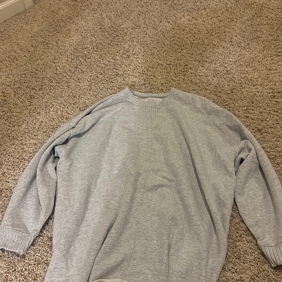 Aerie grey oversized sweatshirt. size S but can fit M - Picture 1 of 2